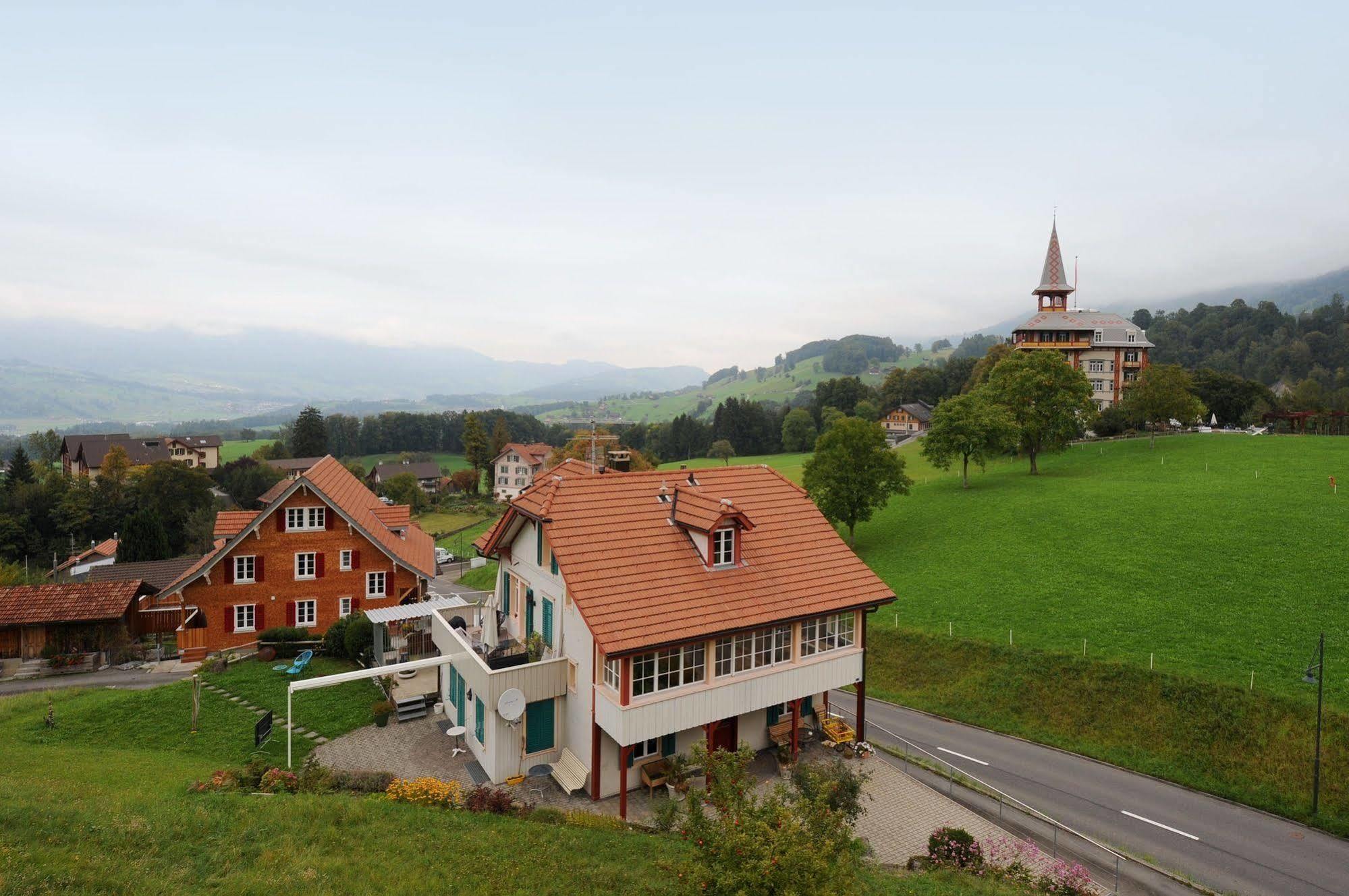 Gasthaus Paxmontana Hotel Sachseln Exterior photo